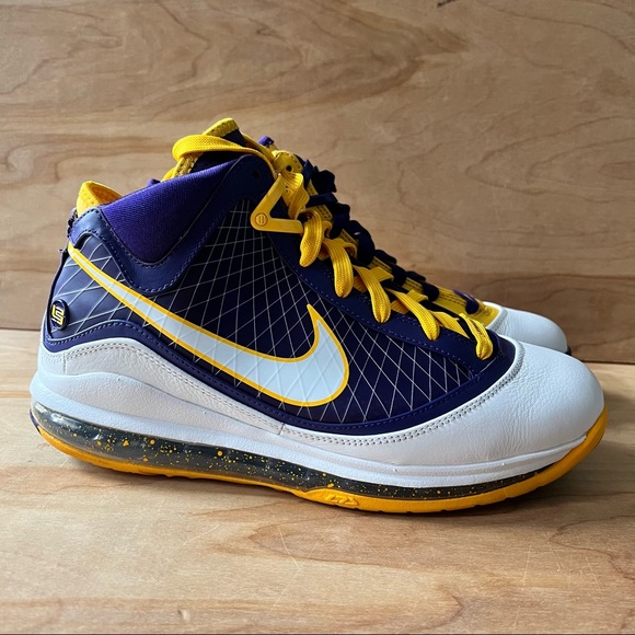 Nike LeBron VII Media Day LA Lakers - Picture 3 of 11